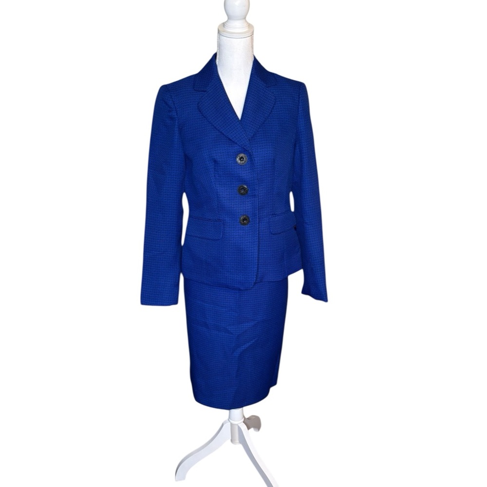 Le Suit Women's Blue Skirt Suit